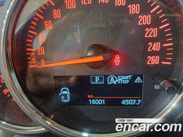 Mini Cooper S Kingsroad Edition, 2020 7