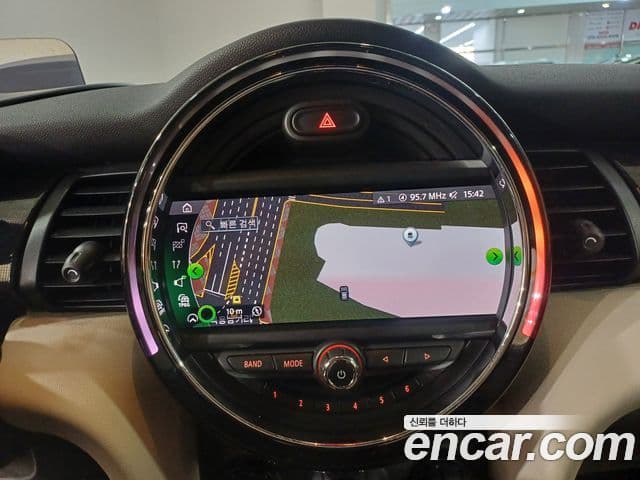 Mini Cooper S Kingsroad Edition, 2020 10