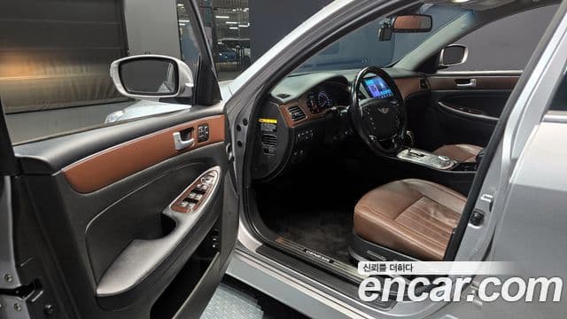 Hyundai Genesis Special, 2013 11