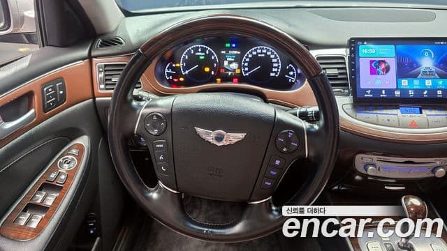 Hyundai Genesis Special, 2013 13