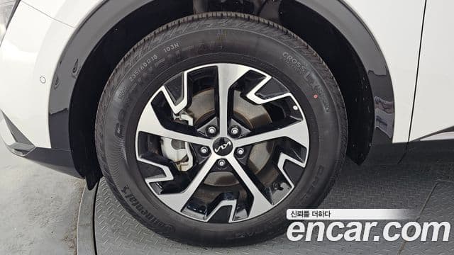 Kia Sportage 5세대 гибрид Signature 2WD, 2024 все фото