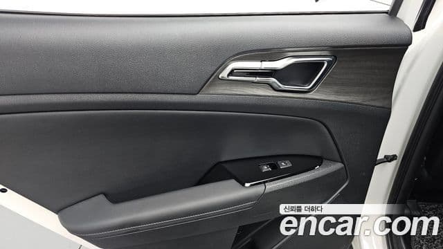 Kia Sportage 5세대 гибрид Signature 2WD, 2024 18
