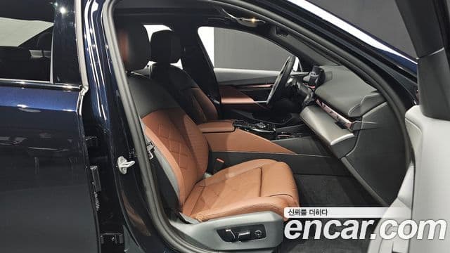 BMW 5시리즈 (G60) 530i xDrive M Sport, 2025 10