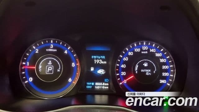 Hyundai i40 Premium, 2012 8