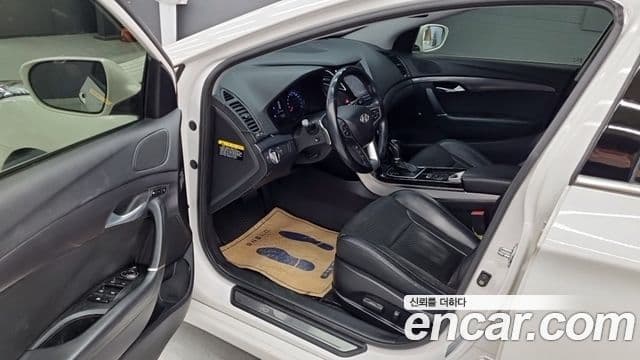 Hyundai i40 Premium, 2012 10