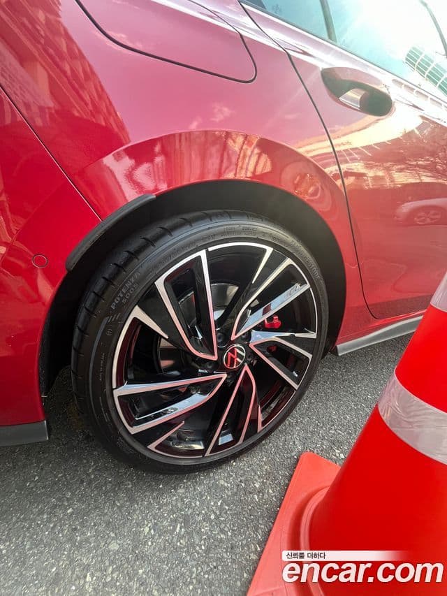 Volkswagen Гольф 8세대 2.0 GTI, 2024 3