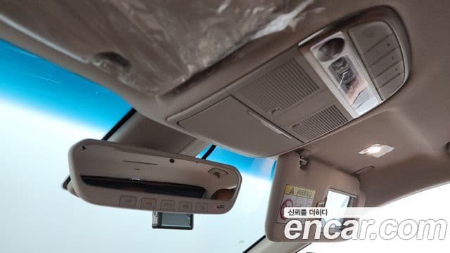 Genesis G90 Premium Luxury, 2021 18