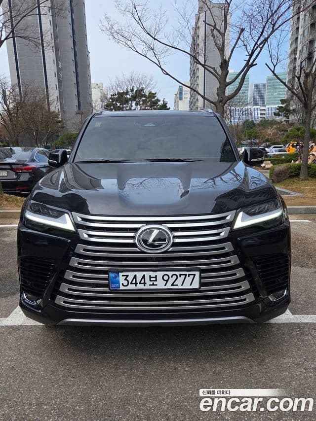 Lexus LX 4세대 Luxury, 2025 1