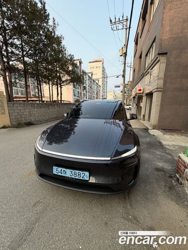 Tesla модель Y Long Range AWD, 2025 1