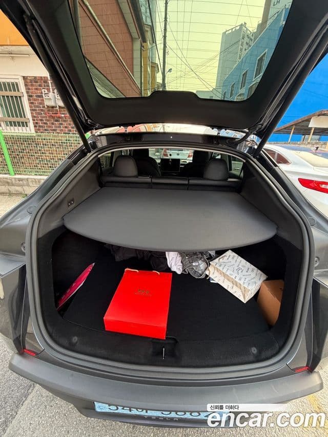 Tesla модель Y Long Range AWD, 2025 10