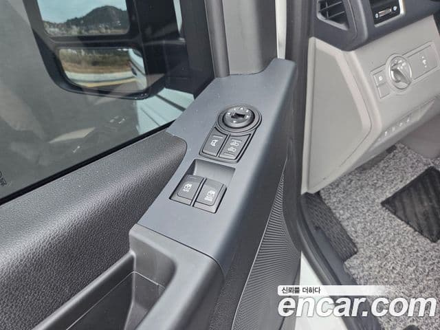 Hyundai 쏠라티 Luxury, 2024 9