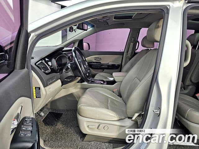 Kia All New Carnival Noblesse, 2016 8