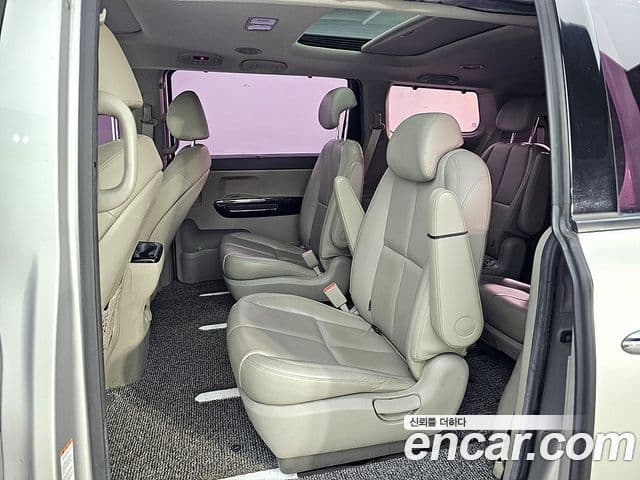 Kia All New Carnival Noblesse, 2016 9