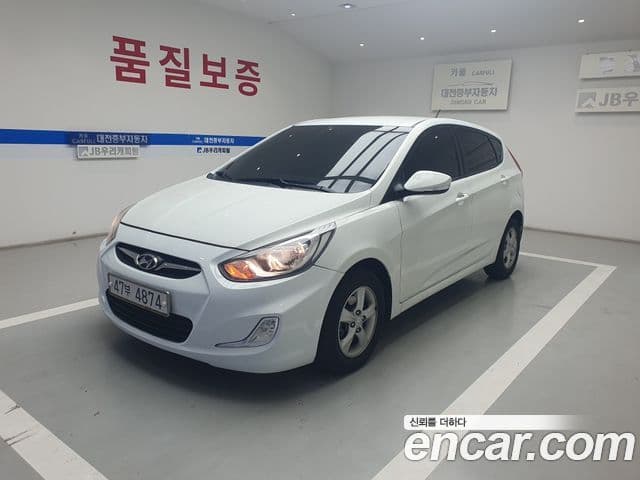 Hyundai Accent(новый кузов / новое поколение) Premier, 2011 1