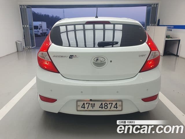 Hyundai Accent(новый кузов / новое поколение) Premier, 2011 все фото