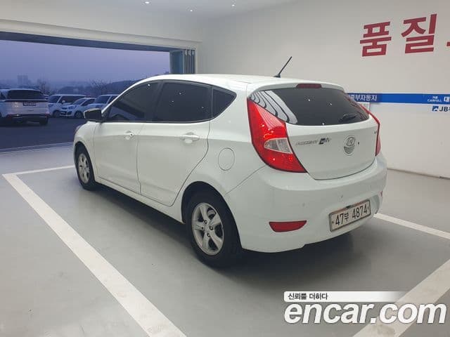 Hyundai Accent(новый кузов / новое поколение) Premier, 2011 7