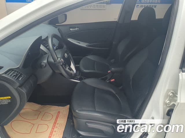 Hyundai Accent(новый кузов / новое поколение) Premier, 2011 9