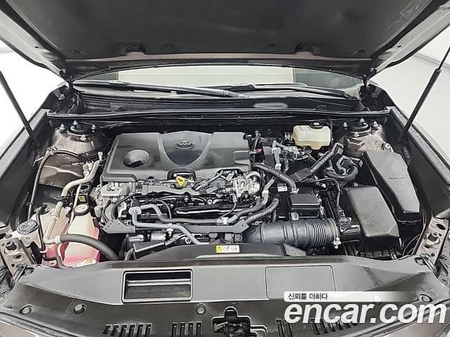 Toyota 캠리 (XV70) 2.5 LE гибрид, 2021 все фото