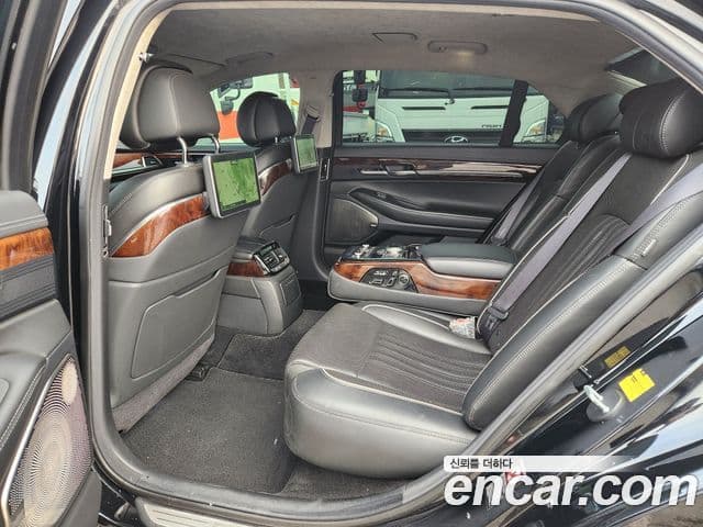 Genesis EQ900 Prestige, 2016 11