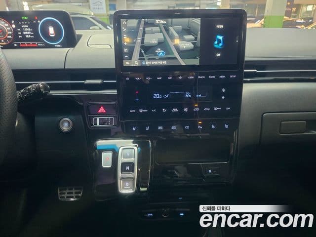 Hyundai Staria Inspiration, 2025 15