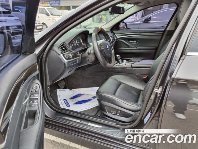 BMW 5시리즈 (F10), 2011 15