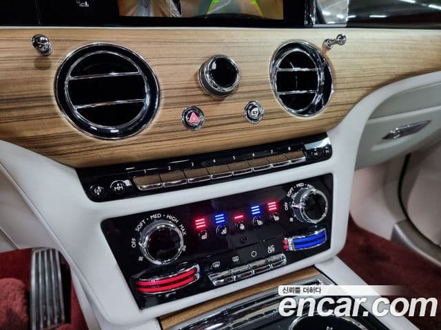 Rolls-Royce 고스트 2세대, 2021 15