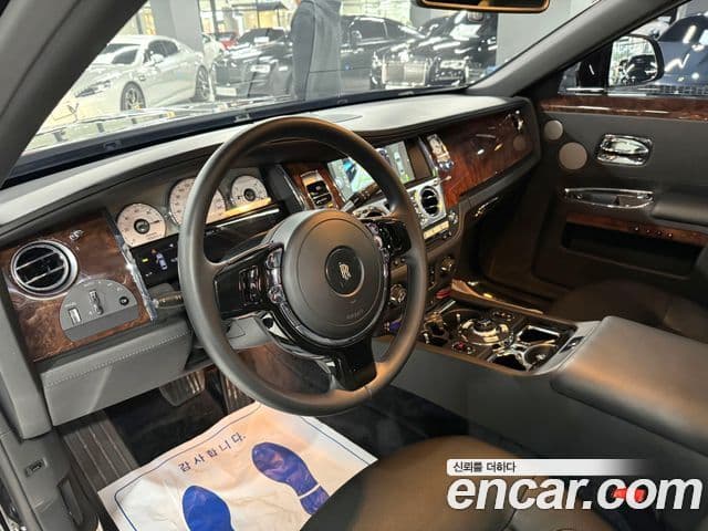 Rolls-Royce 고스트 6.6 EWB V12, 2013 4