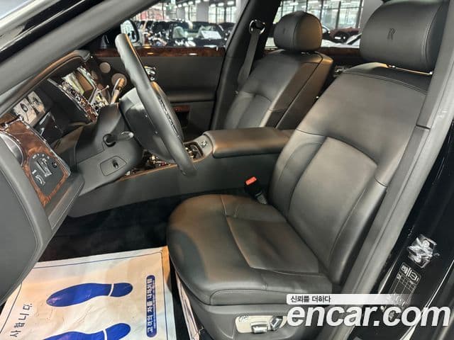 Rolls-Royce 고스트 6.6 EWB V12, 2013 8