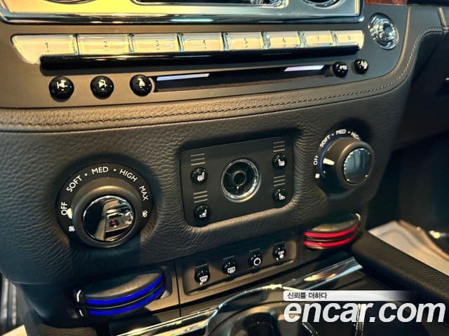 Rolls-Royce 고스트 6.6 EWB V12, 2013 10