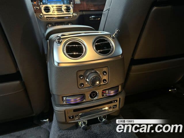 Rolls-Royce 고스트 6.6 EWB V12, 2013 13