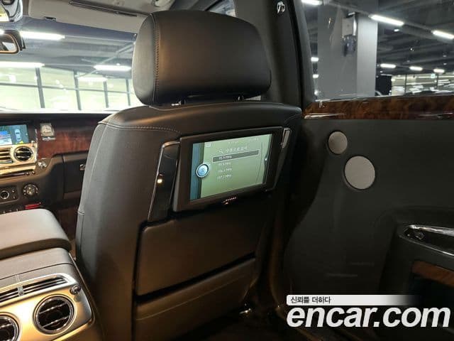 Rolls-Royce 고스트 6.6 EWB V12, 2013 14