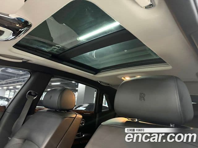 Rolls-Royce 고스트 6.6 EWB V12, 2013 16