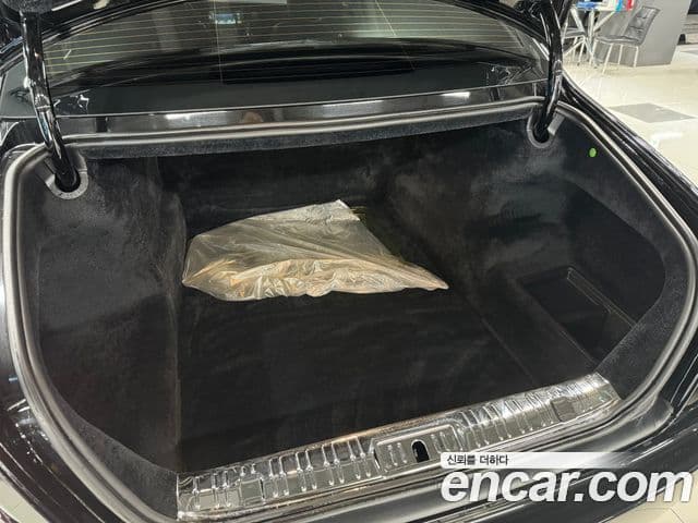 Rolls-Royce 고스트 6.6 EWB V12, 2013 17