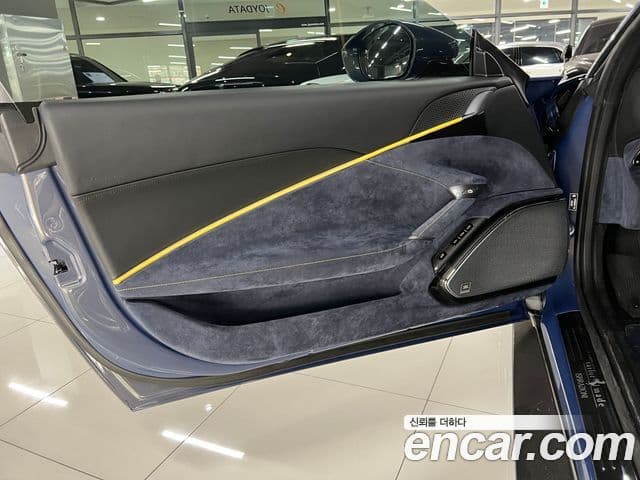 Ferrari 로마, 2021 9