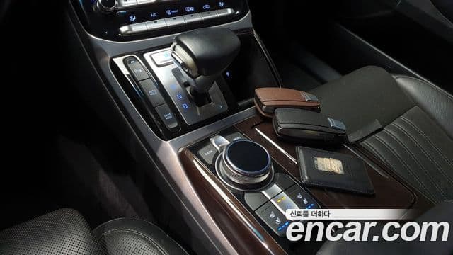 Genesis EQ900 Luxury, 2016 9