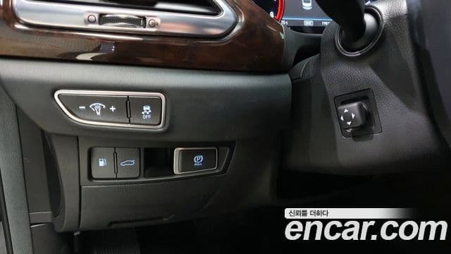 Genesis EQ900 Luxury, 2016 17