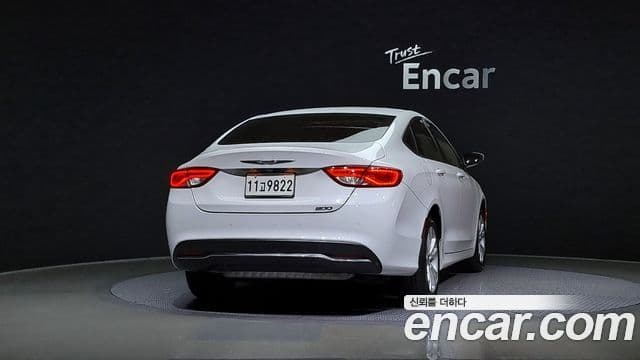 크라이슬러 200 2세대 2.4 Limited, 2015 4