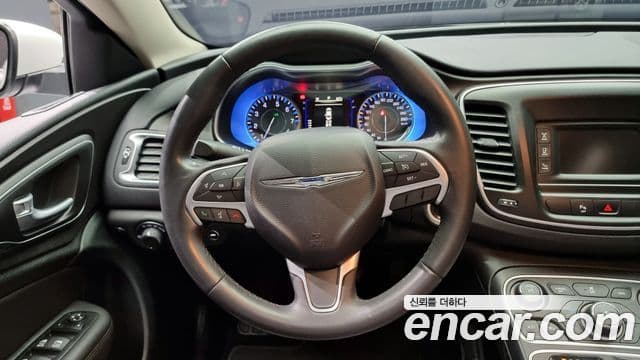 크라이슬러 200 2세대 2.4 Limited, 2015 14