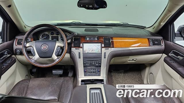 Cadillac Escalade 3세대, 2011 7