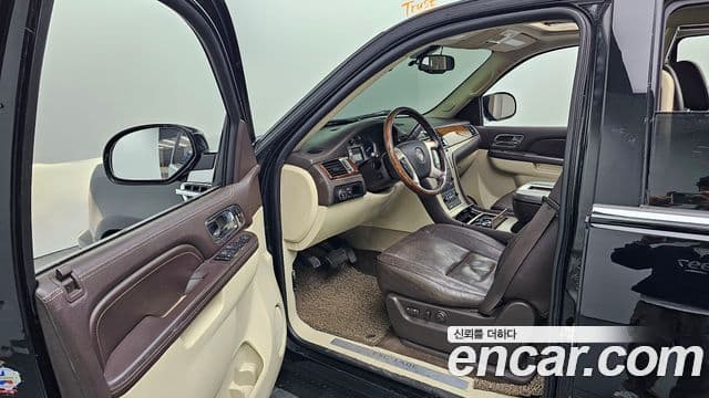 Cadillac Escalade 3세대, 2011 11