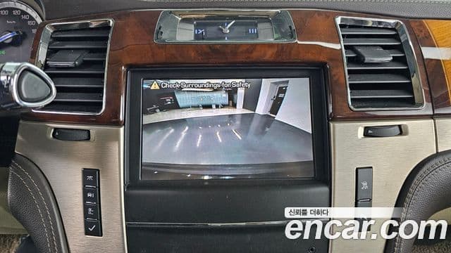 Cadillac Escalade 3세대, 2011 16