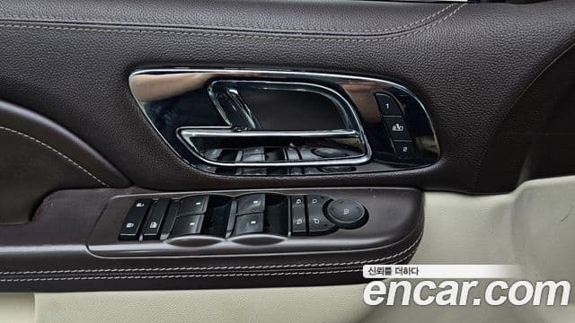 Cadillac Escalade 3세대, 2011 17