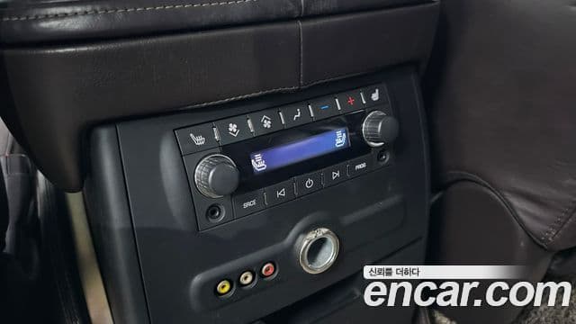 Cadillac Escalade 3세대, 2011 19