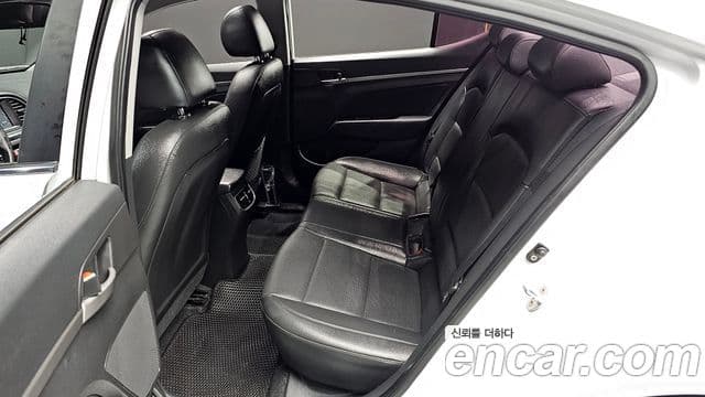 Hyundai Avante AD Modern, 2016 12