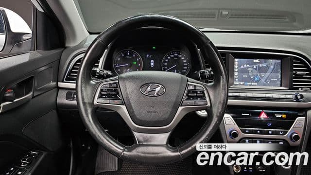 Hyundai Avante AD Modern, 2016 13