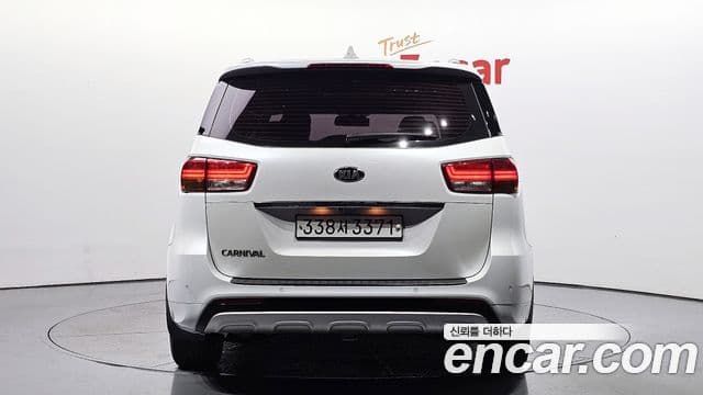 Kia All New Carnival Noblesse, 2016 4