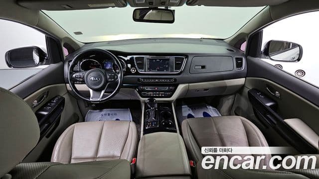Kia All New Carnival Noblesse, 2016 7