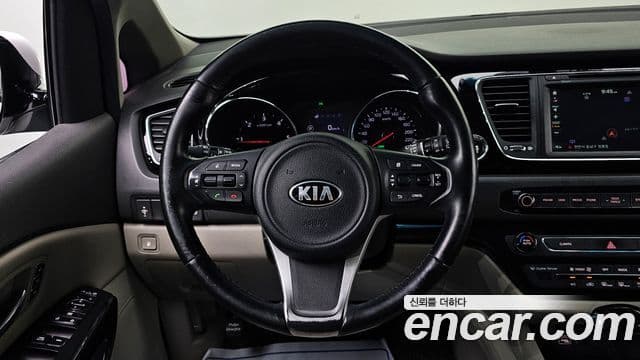 Kia All New Carnival Noblesse, 2016 13