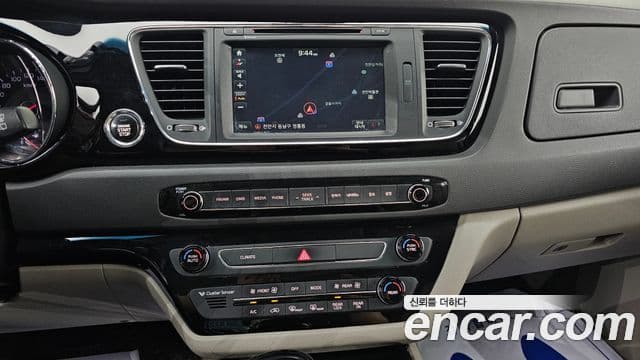 Kia All New Carnival Noblesse, 2016 14
