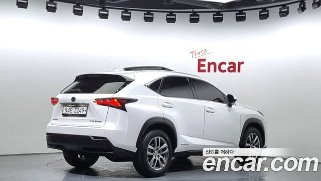 Lexus NX300h Supreme, 2017 2